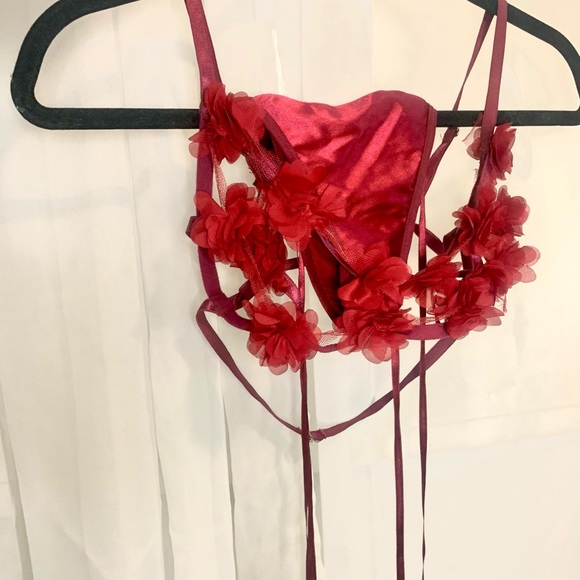 Burgundy lingerie two-piece - Picture 7 of 9